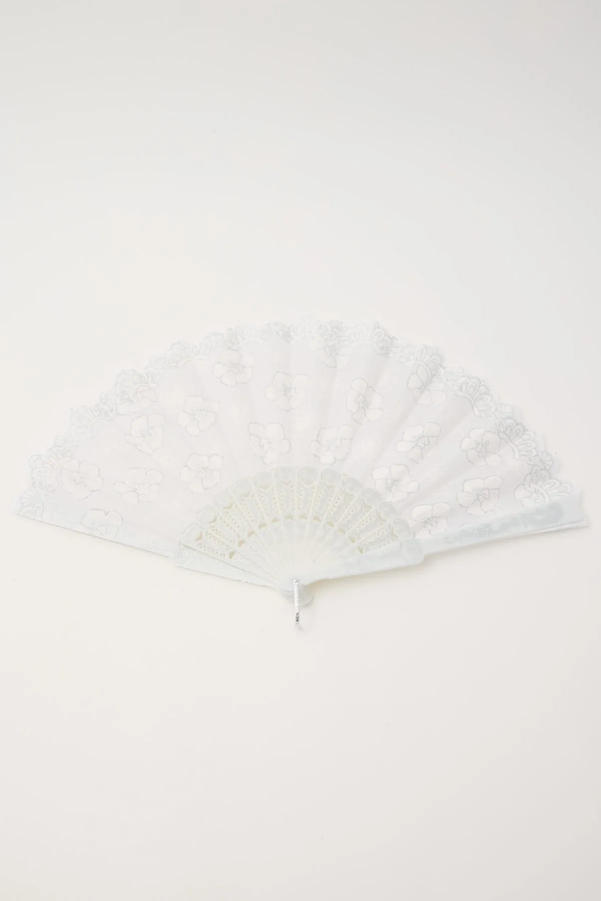 Token Atelier Handheld Lace Fan White